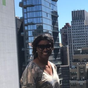 Meet your Posher, Demetria